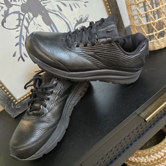 Brooks Women's Addiction Walker 2 Black Comfort Size 9.5 - Picture 1 of 8
